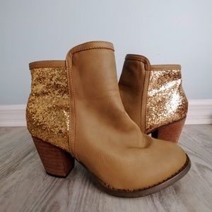 Rue21 Ankle Boot Gold